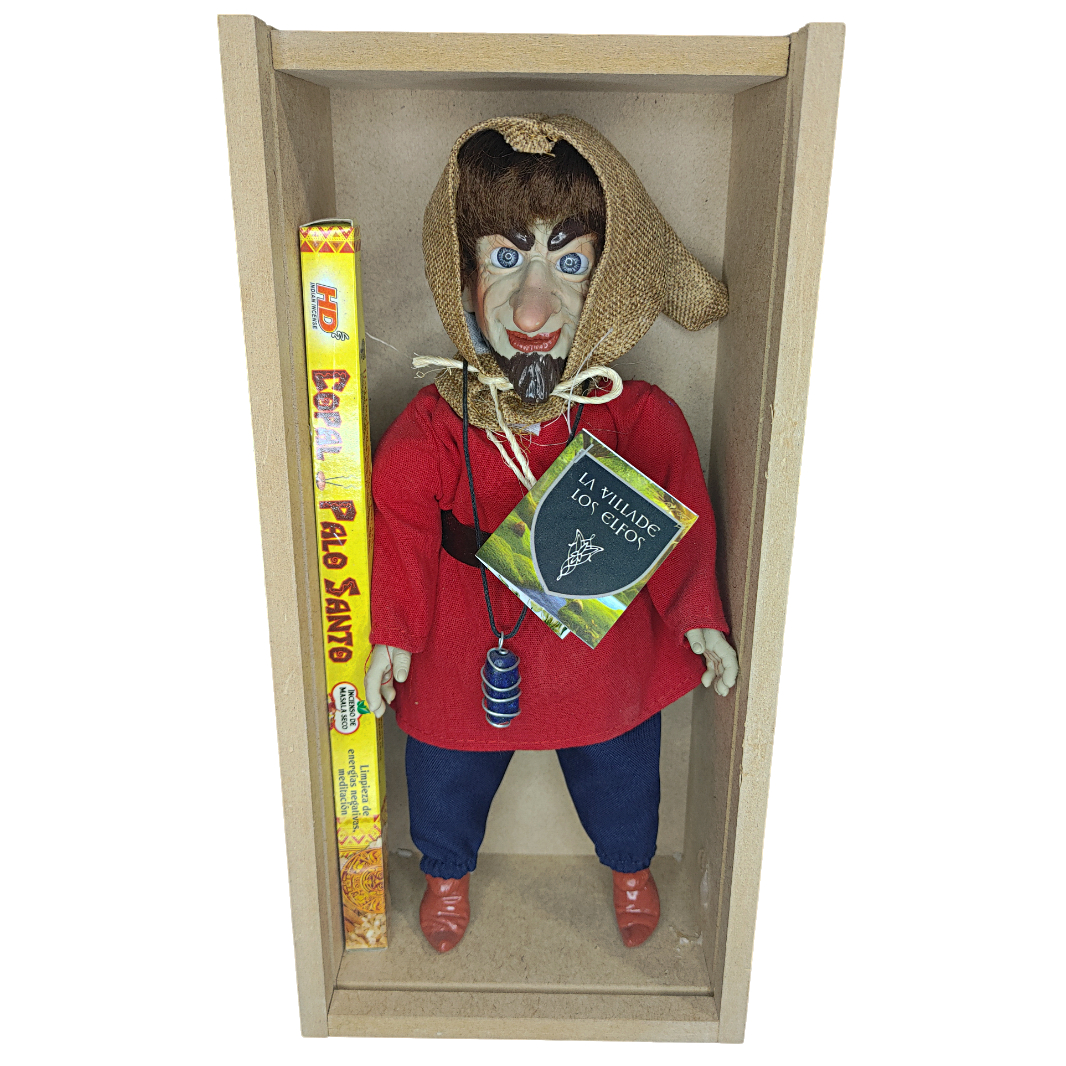 Elfo Latino Follet (protector del hogar) Mediano – Activado